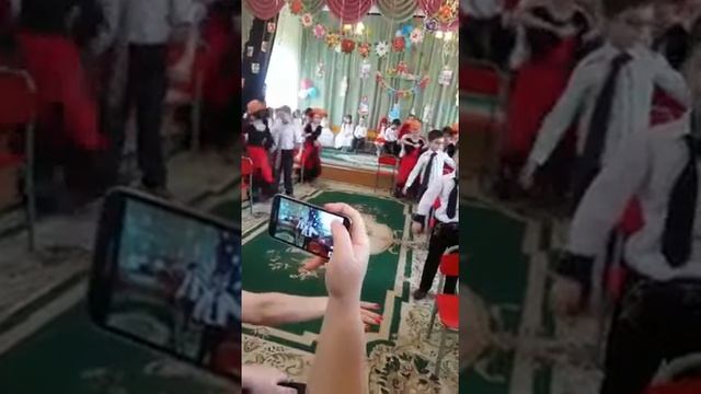 Танго МБДОУ 31 Г.МАХАЧКАЛА,воспитатель Наида Сулеймановна смотреть онлайн