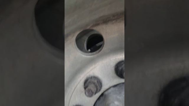 how to use a tire guage смотреть онлайн