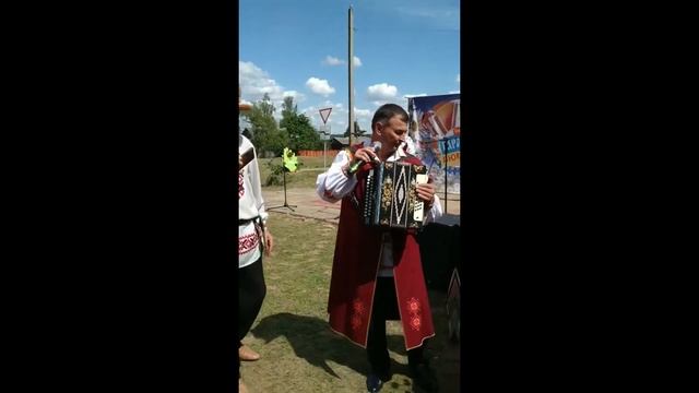 Народный праздник «Играй и пой, гармонь любимая!» в д. Олешковичи смотреть онлайн