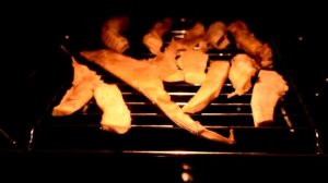 Готовим лакомства для собак (сушим трахею и сухожилие при режиме конвекции)