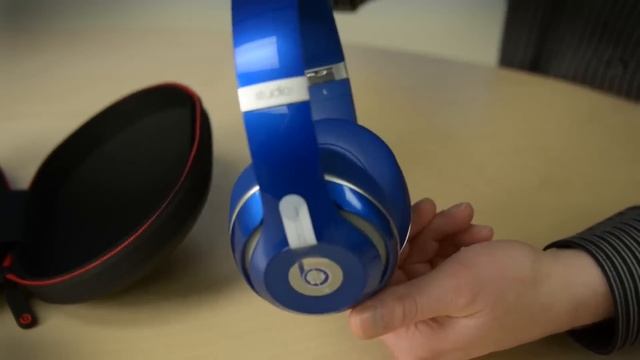 Unboxing & First Look: Beats Studio wireless headphones смотреть онлайн