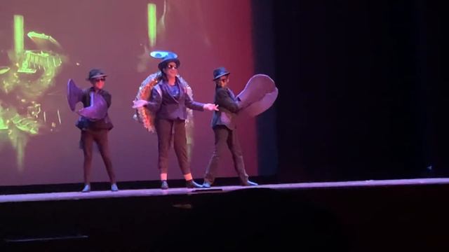 Maya “Shiny” as Tamatoa in Moana Jr смотреть онлайн