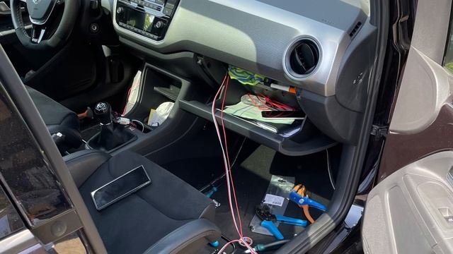 VW UP TSI button for ASC and ESC off (traction control and stability control) смотреть онлайн