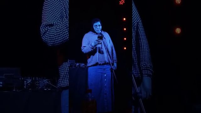 МАРИЯ ШЕР, Казань. Читаю стихи на поэтическом вечере. (Часть 2. Тема "Потери") смотреть онлайн