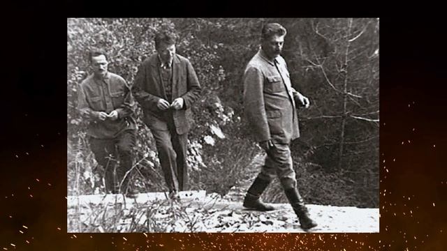 Забавные причуды Вождя: За что Сталин постоянно заставлял Хрущева залезать под бильярдный стол? смотреть онлайн