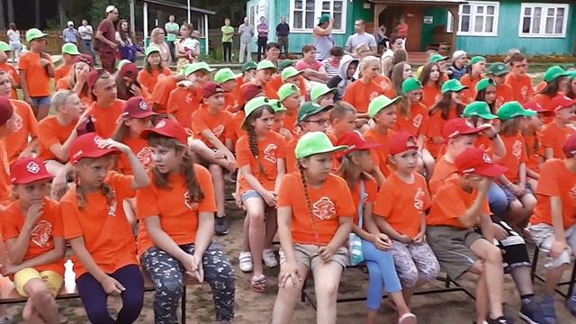 На открытии третьей смены "Седьмой континент".(3) смотреть онлайн