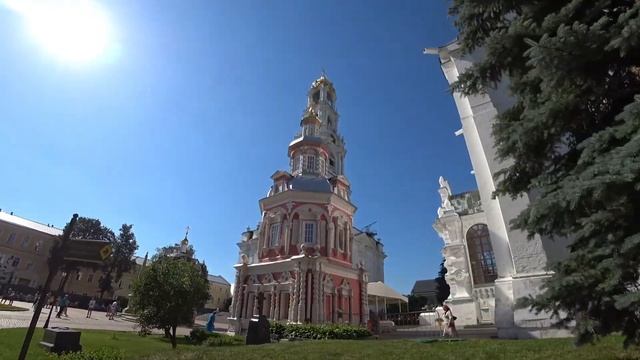 Город Сергиев Посад. Монастырь Троице-Сергиева лавра. смотреть онлайн