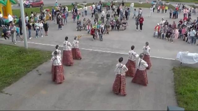 Жители поселка Вязьма-Брянский отметили день села! смотреть онлайн