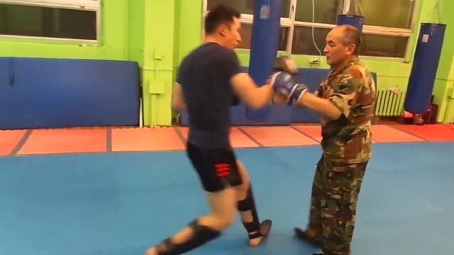 Школа Брюса Ли. Бокс против Сурке/ School Bruce Lee. Boxing against Surke смотреть онлайн