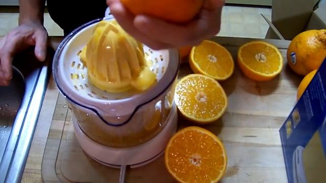 Citrus Juicer Machine Black & decker CJ625 смотреть онлайн