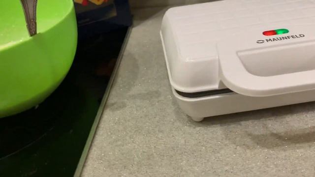 Мои первые вафли. Обзор вафельницы maunfeld MF-1436WH (часть 2) смотреть онлайн