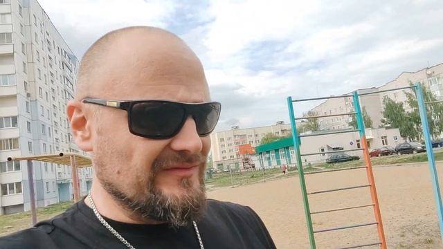 ЕСЛИ ТВОЙ РЕБЁНОК ТУПОЙ, то ЭТО ТЫ ДОЛБАЁБ и ОРАТЬ НА НЕГО не НАДО, пни СЕБЯ по СВОЙ ТУПОЙ РОЖЕ #ми смотреть онлайн