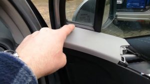 Toyota Yaris. Как снять обшивку передней двери и зеркало