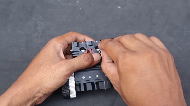 Assembling & Starting The Twin Cylinder Nitro Engine.