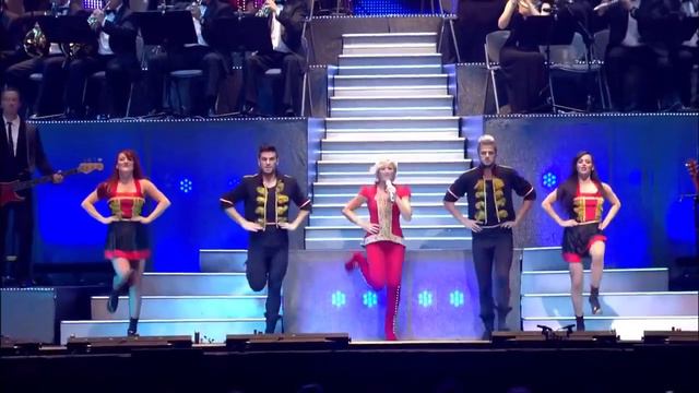 Helene Fischer, урожденная Красноярска поет русские песни в Германии. 2011г Lanxess-Arena