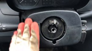 Как снять подрулевой переключать,шлейф,руль Renault Logan