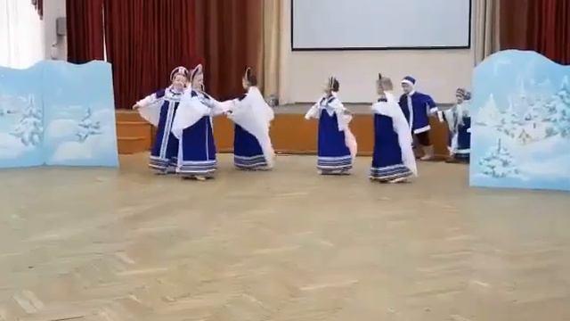Такое не может не понравиться! Маленькие детки красиво танцуют. смотреть онлайн