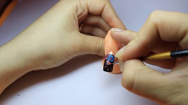 цветочки на ногтях / простой дизайн / для чайников / гель лак / шелак смотреть онлайн