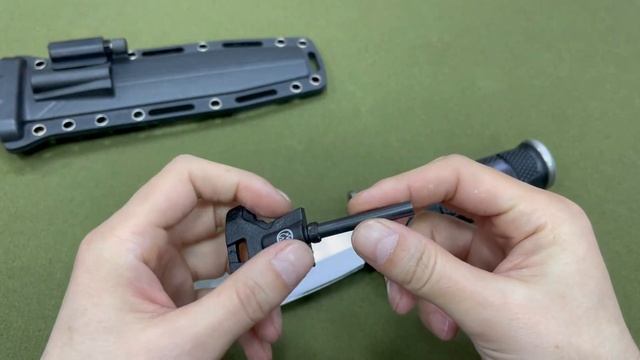 Cold Steel Leatherneck Tanto с огнивом и фонариком смотреть онлайн