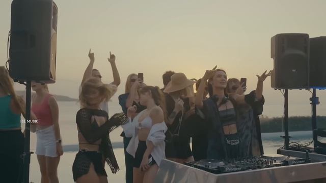 Macan & A.V.G. - Привыкаю MIX смотреть онлайн