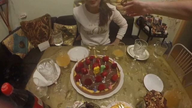 ВКУСНЕЙШИЙ ЧИЗКЕЙК НА ДЕНЬ РОЖДЕНИЯ! ПАВЛИНКЕ 18! смотреть онлайн