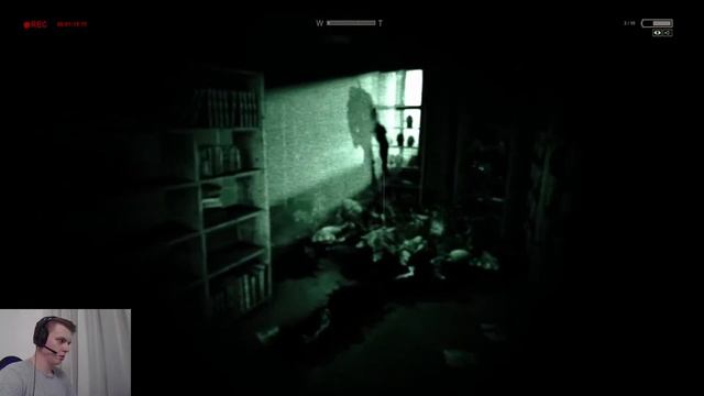 Прохождение Outlast. Часть первая: Камера, мотор...батарейки