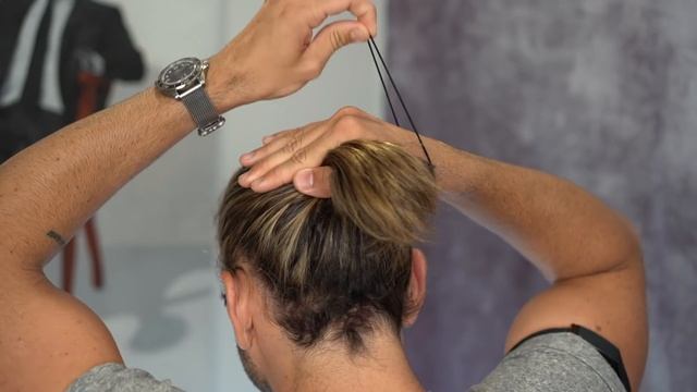HOW TO GET A MAN BUN 2021 | Men’s Long Hairstyle Tutorial смотреть онлайн