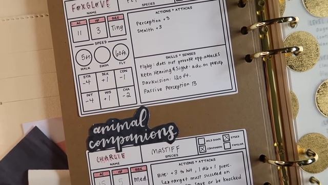 a tour of my dungeons & dragons notebook ? смотреть онлайн