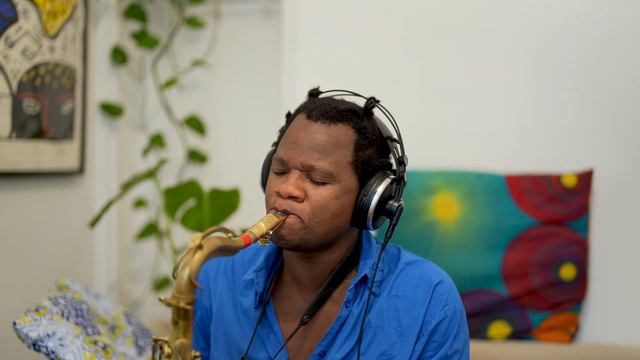 Tunday Akintan - Sunbelt Regret (Mollono.Bass Remix) (Saxophone Accompaniment) смотреть онлайн