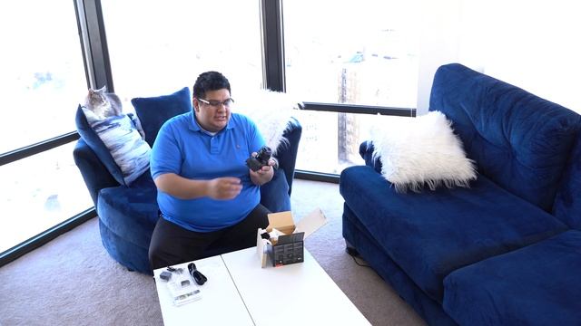 Sony A6400 UNBOXING!!! THE BEST VLOG CAMERA?!? смотреть онлайн