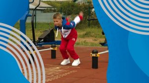 Прыжок в длину с места толчком двумя ногами