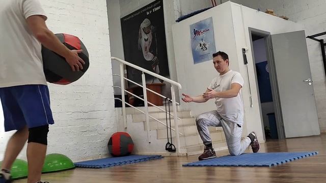 Тренировка хоккеистов на земле в центре IceTime Октябрьский проспект 212??♂️? смотреть онлайн