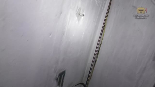 Почему в порогах лифтов такие щели? смотреть онлайн