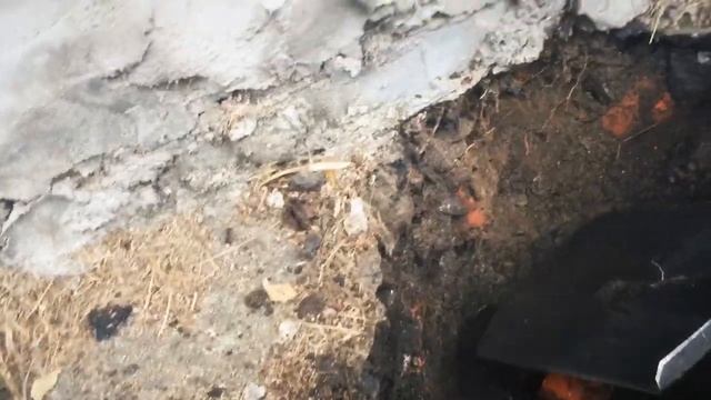 Прокладка канализации через фундамент кирпичной дачи. Место для септика. Первые шаги. смотреть онлайн