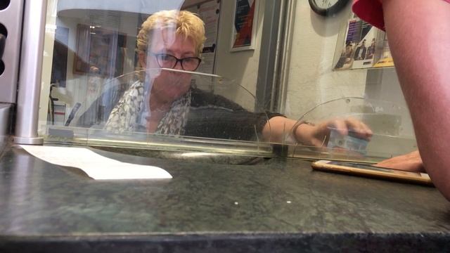 Знай наших! Забрал все роллы в кассе банка JVC Амстердам, Нидерланды смотреть онлайн
