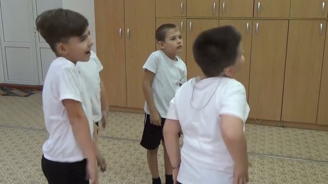 Развитие слухового восприятия на музыкально-ритмическом занятии смотреть онлайн