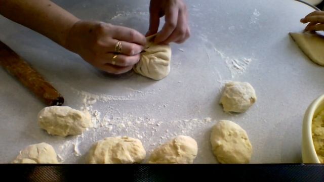 Перекус из лепешек которые улетают со стола!A snack from the cakes! смотреть онлайн