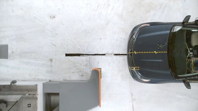 New vs Old Ford Explorer: Crash Test Comparison смотреть онлайн