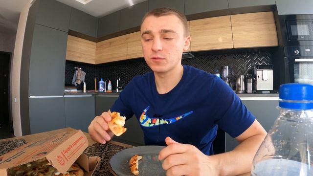 DOMINO`S PIZZA ОБВЕШИВАЕТ СВОИХ КЛИЕНТОВ? Обзор маленькой пиццы, пармезан байтс, шокол рол Доставка