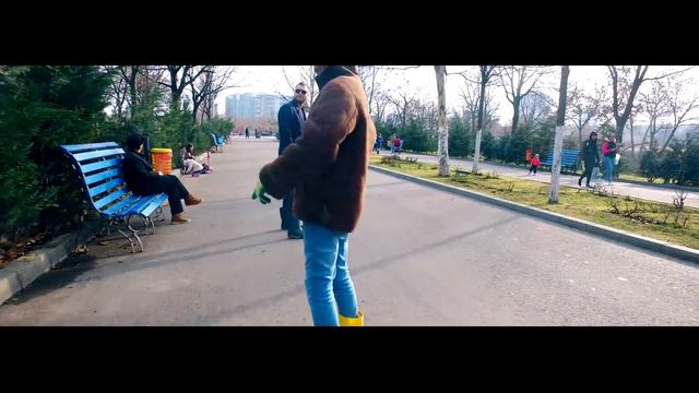 TIBERIU SI CORNEL - SUNT TARAN SI MA MANDRESC (VIDEO OFICIAL 2019)