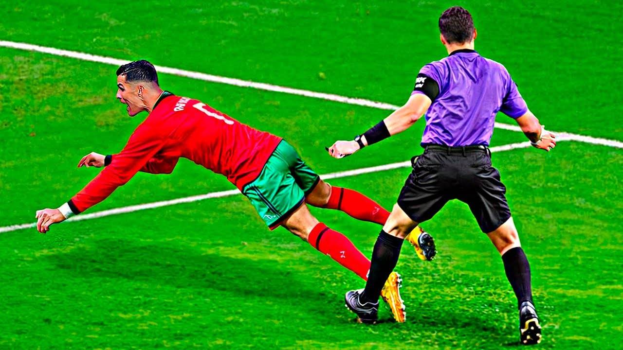 10 СЛУЧАЕВ, КОГДА СУДЬИ ПОРТИЛИ ФУТБОЛ смотреть онлайн