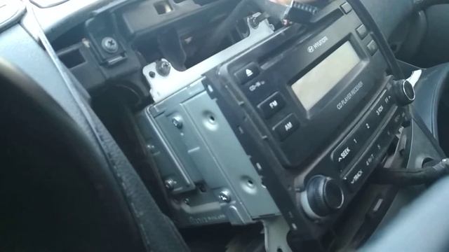Установка магнитолы и панели HYUNDAI ELANTRA J4 смотреть онлайн