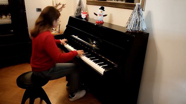 Sia - Snowman Piano смотреть онлайн