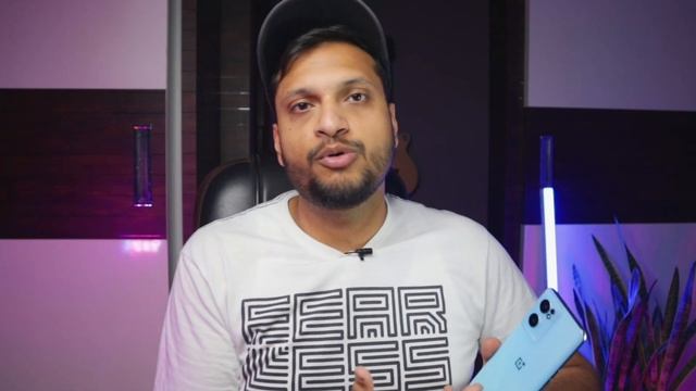 WHY THIS PHONE EVEN EXISTS! ? OnePlus Nord CE 2 Full Review. смотреть онлайн