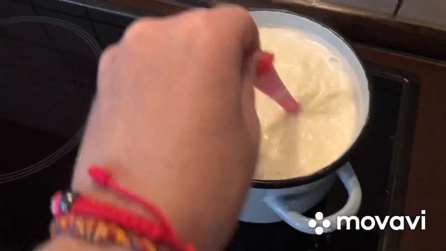 Домашний сыр из молока, сметаны и яиц. Рецепт смотреть онлайн