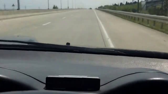 Разгон с места Mitsubishi Airtrek turbo смотреть онлайн