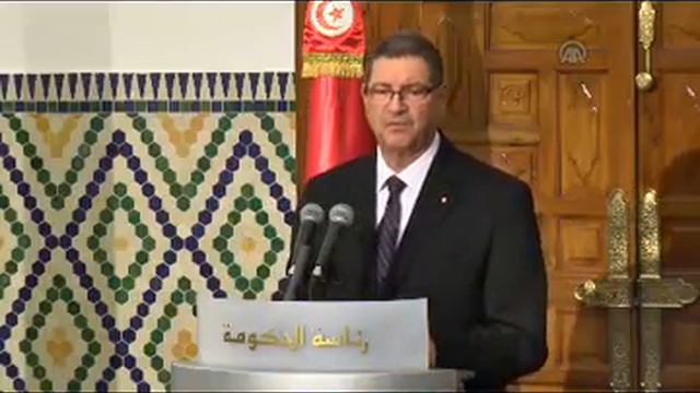 Tunisian PM Habib Essid holds press conference смотреть онлайн