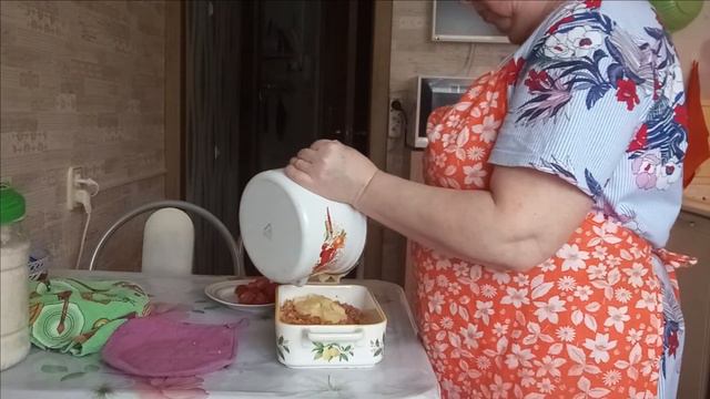 КАРТОФЕЛЬНАЯ ЗАПЕКАНКА С ФАРШЕМ И ПОМИДОРКАМИ ЧЕРРИ смотреть онлайн