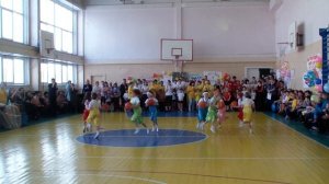 Танец с баскетбольными мячами