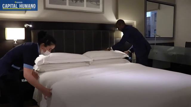 ¿Cómo es el modelo de liderazgo optimista del hotel Hilton? смотреть онлайн